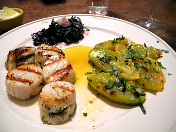 scallops_grilled_tomatoes_mustard_greens