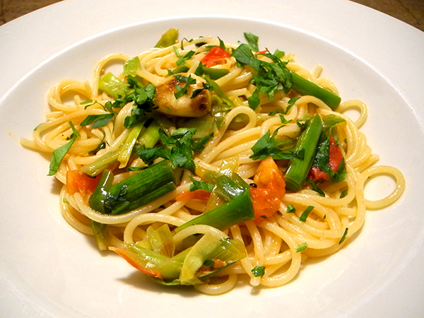 spaghetti_leeks_chili_parsley